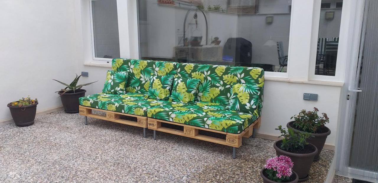 Acogedora Casa Con Patio En El Tiemblo Leilighet Eksteriør bilde
